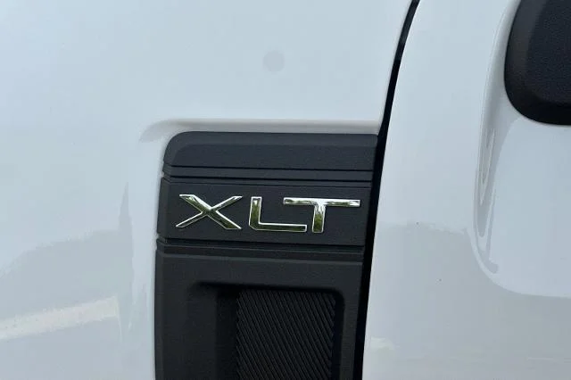 New 2026 Oxford White Ford XLT image 30