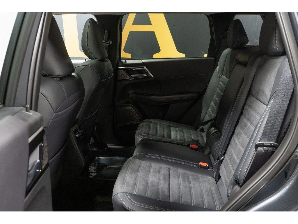 2026 Mitsubishi Outlander SE - Photo 22