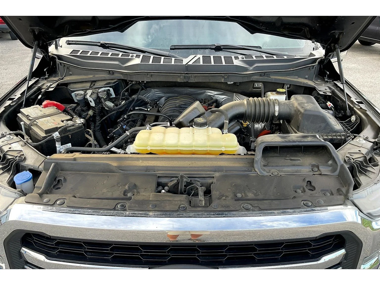 Used 2024 Black Ford LARIAT image 8