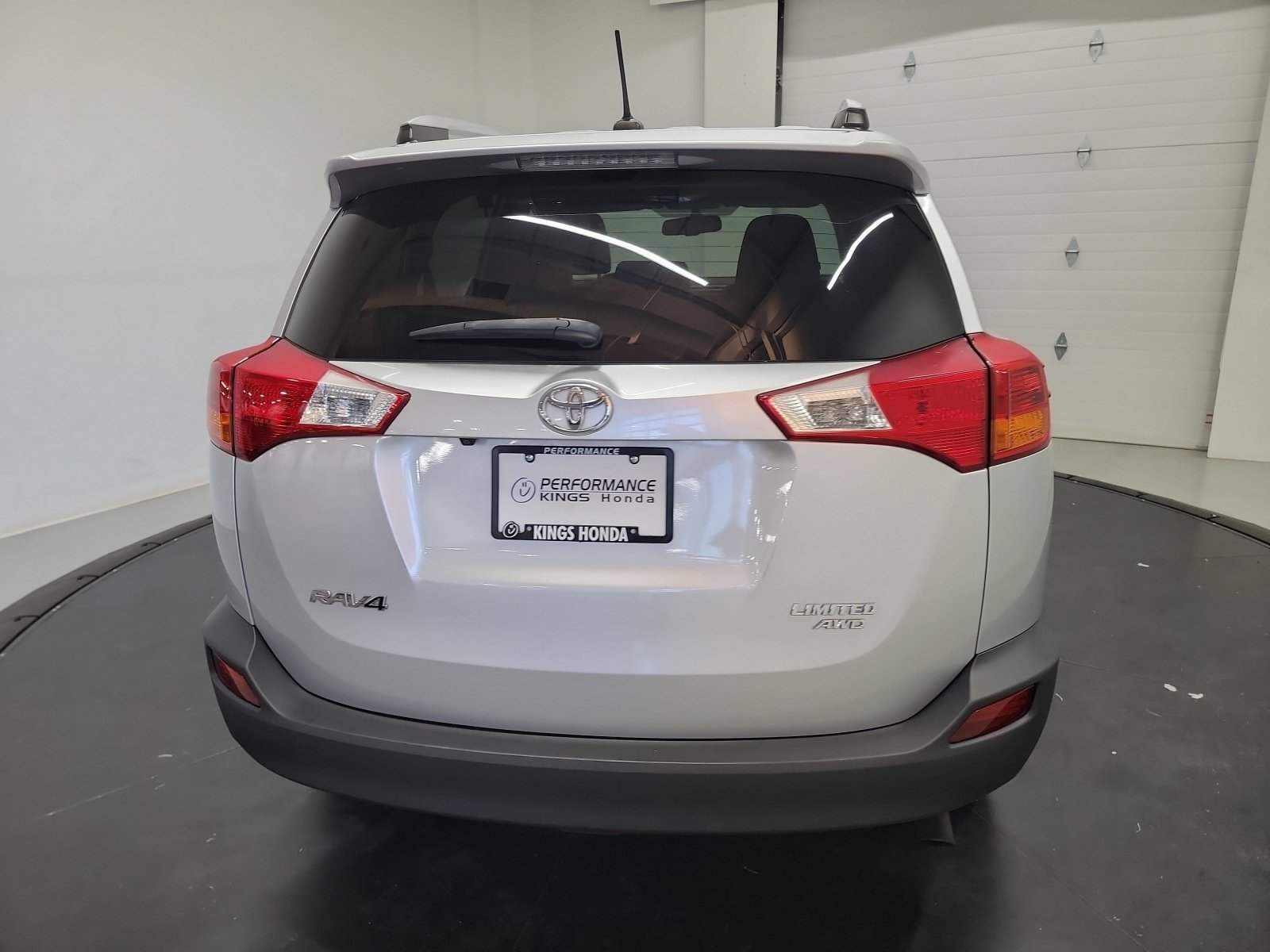 Used 2015 Classic Silver Metallic Toyota Limited image 6
