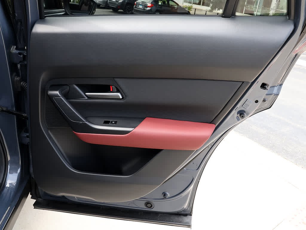 Used 2025 Polymetal Gray Metallic Mazda Premium Package image 27