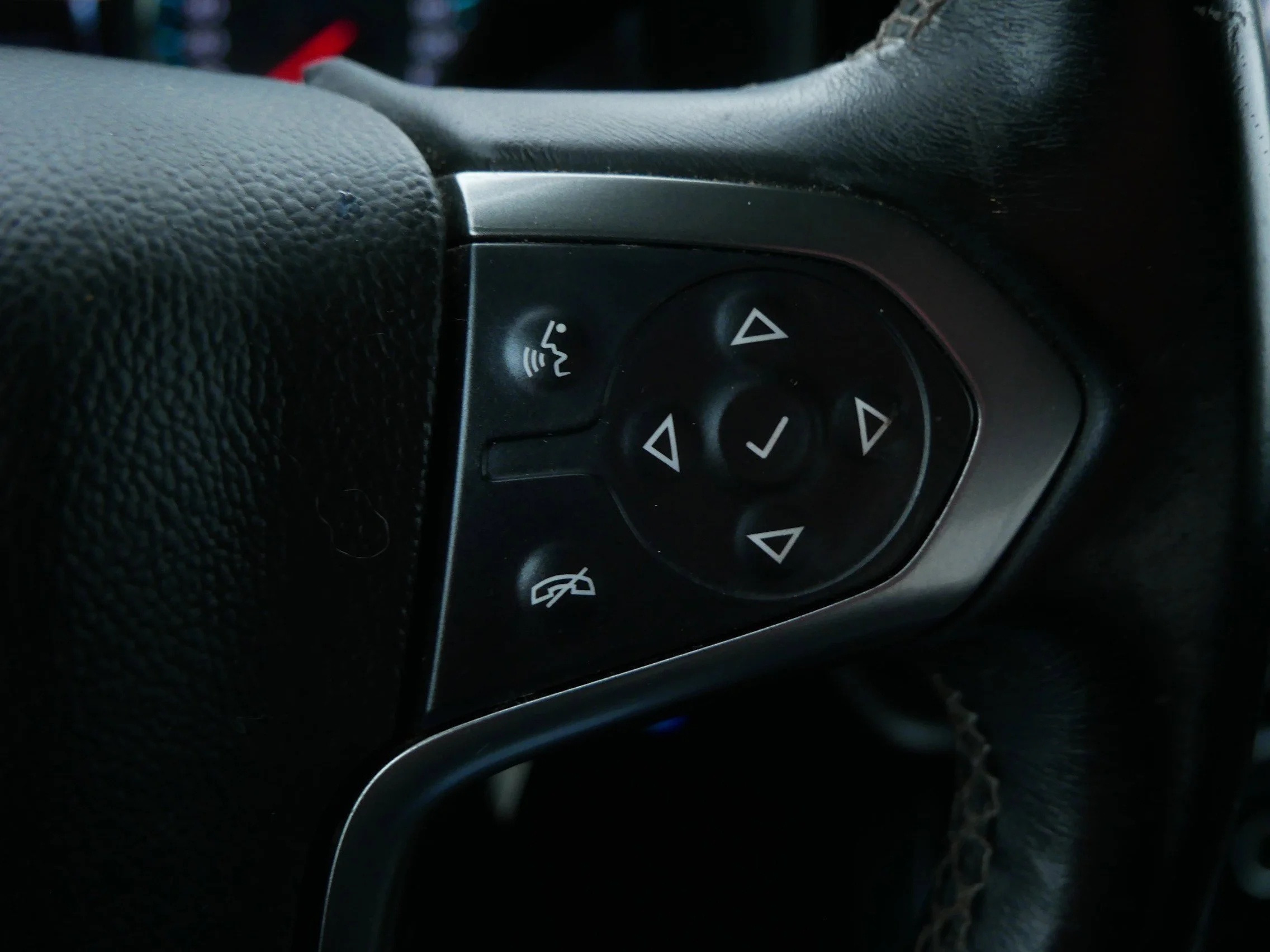 Used 2015 Black Chevrolet LT image 24