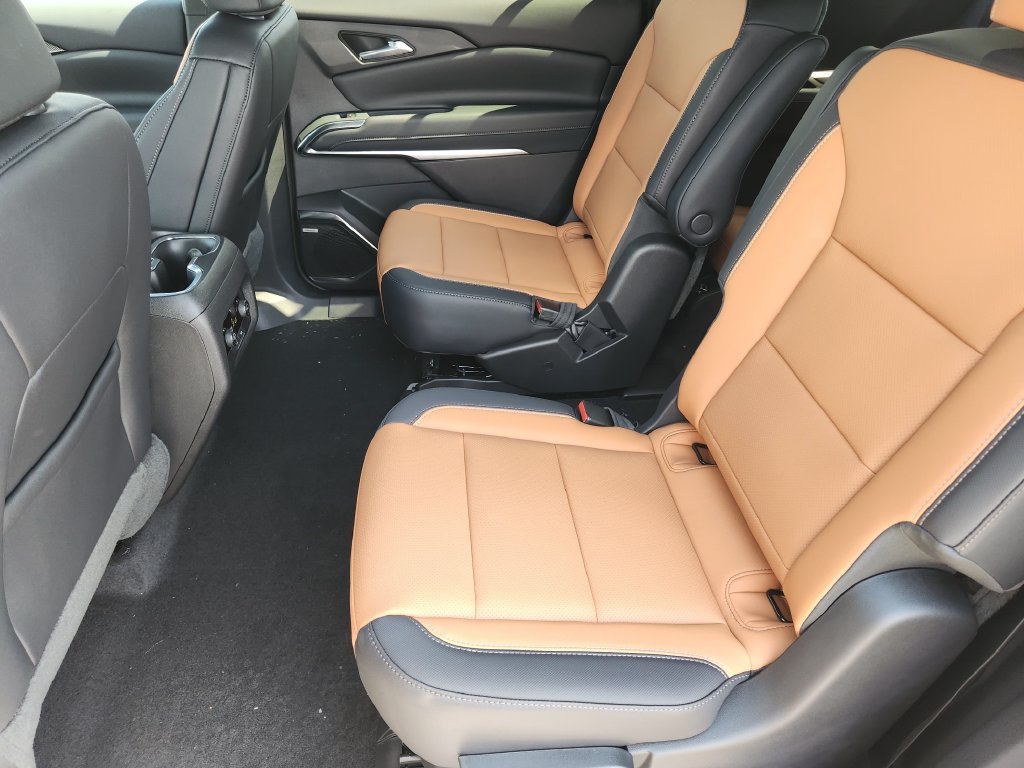 Used 2027 Beige Chevrolet Z71 image 22