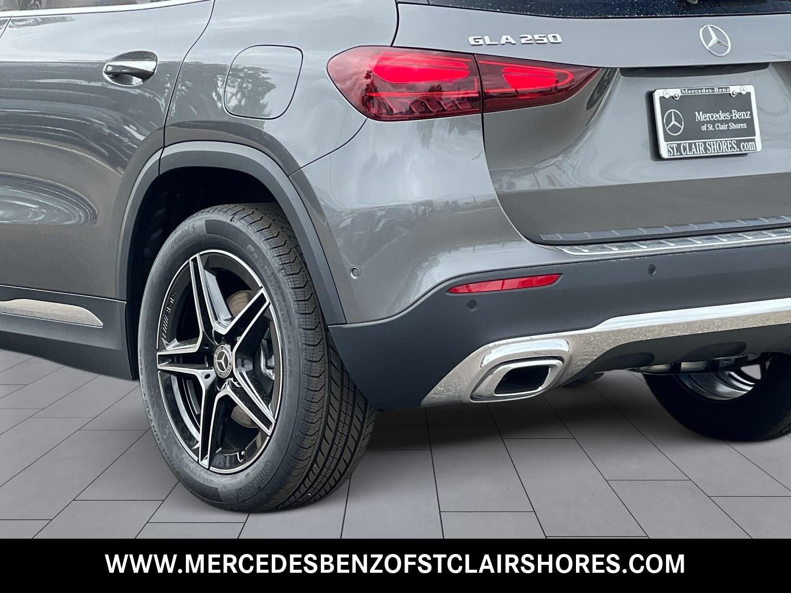 New 2026 Mountain Grey Metallic Mercedes-Benz GLA 250 image 4
