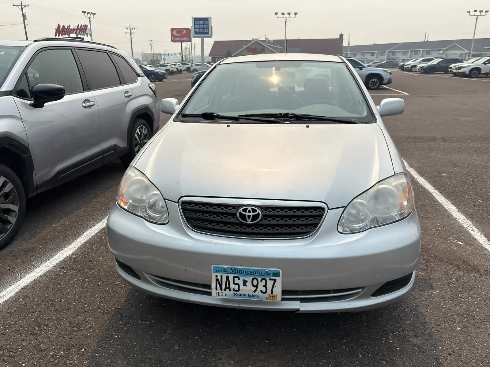 Used 2008 Silver Streak Mica Toyota LE image 3