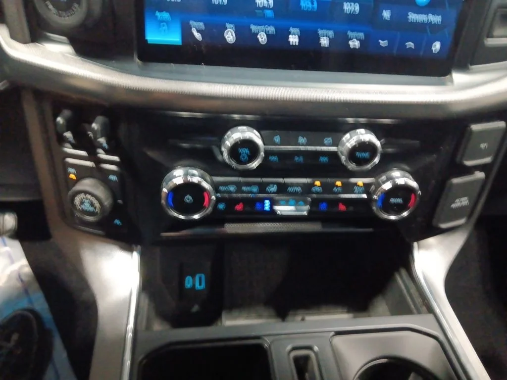 Used 2022 Star White Metallic Tri-Coat Ford Platinum image 22