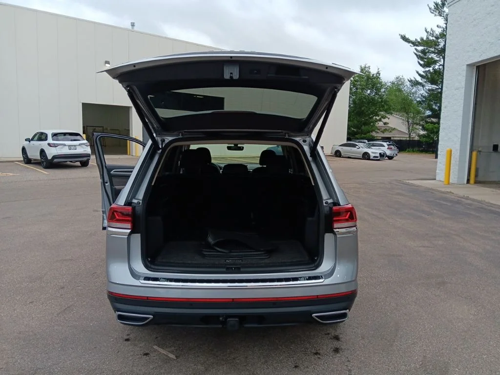 Used 2023 Pyrite Silver Metallic Volkswagen 3.6L V6 SE w/Technology image 37