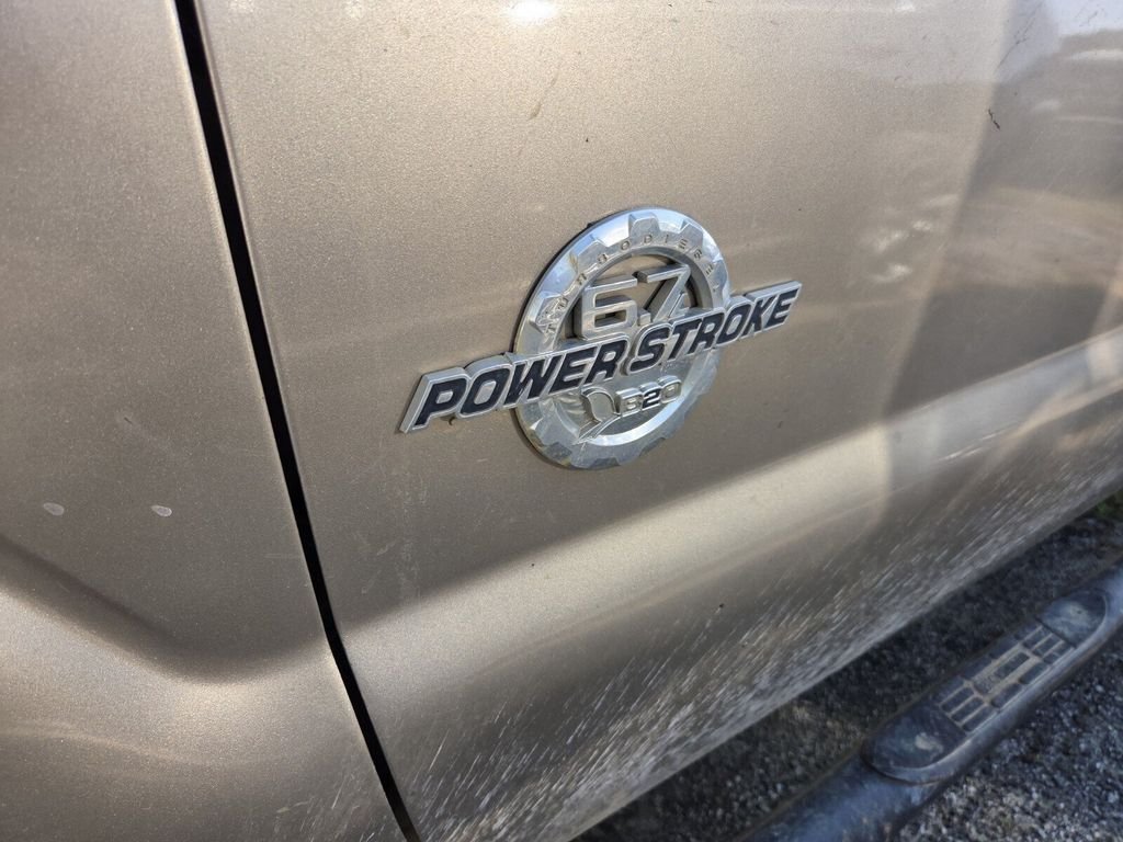 Used 2011  Ford Lariat image 10