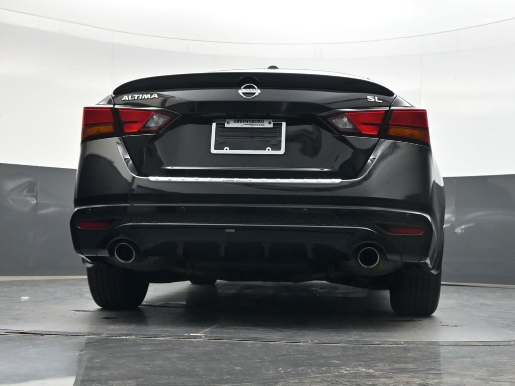 Used 2022 Black Nissan 2.5 SL image 32