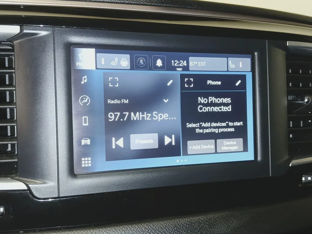 Used 2024 Black Chrysler LX image 22