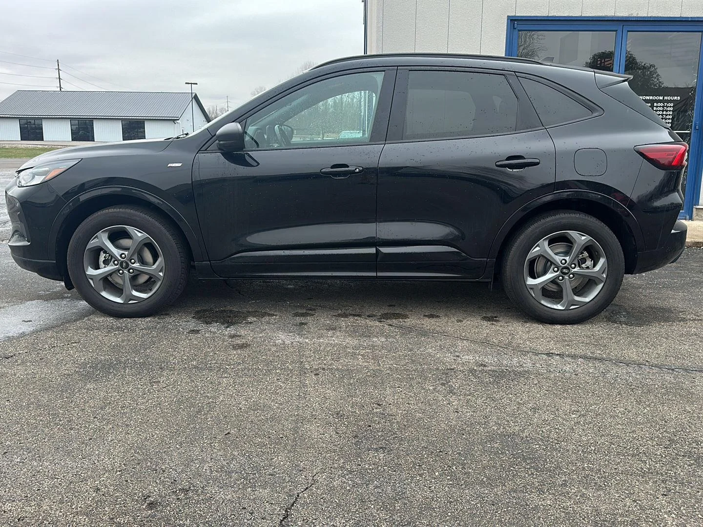 Used 2023 Agate Black Ford ST-Line image 8