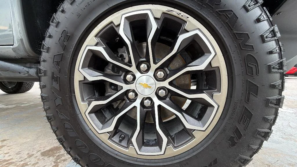 Used 2022 Satin Steel Metallic Chevrolet ZR2 image 37