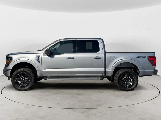 Used 2024 Silver Ford XLT image 9