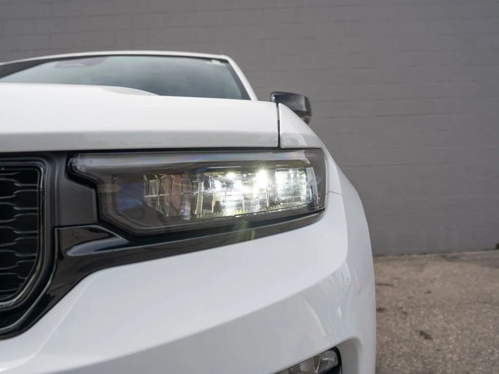 Used 2024 White Jeep Limited image 11