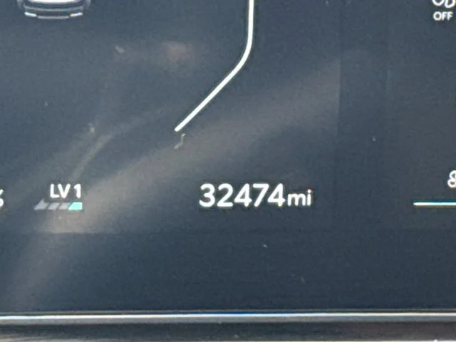 Used 2024  Kia Land image 23