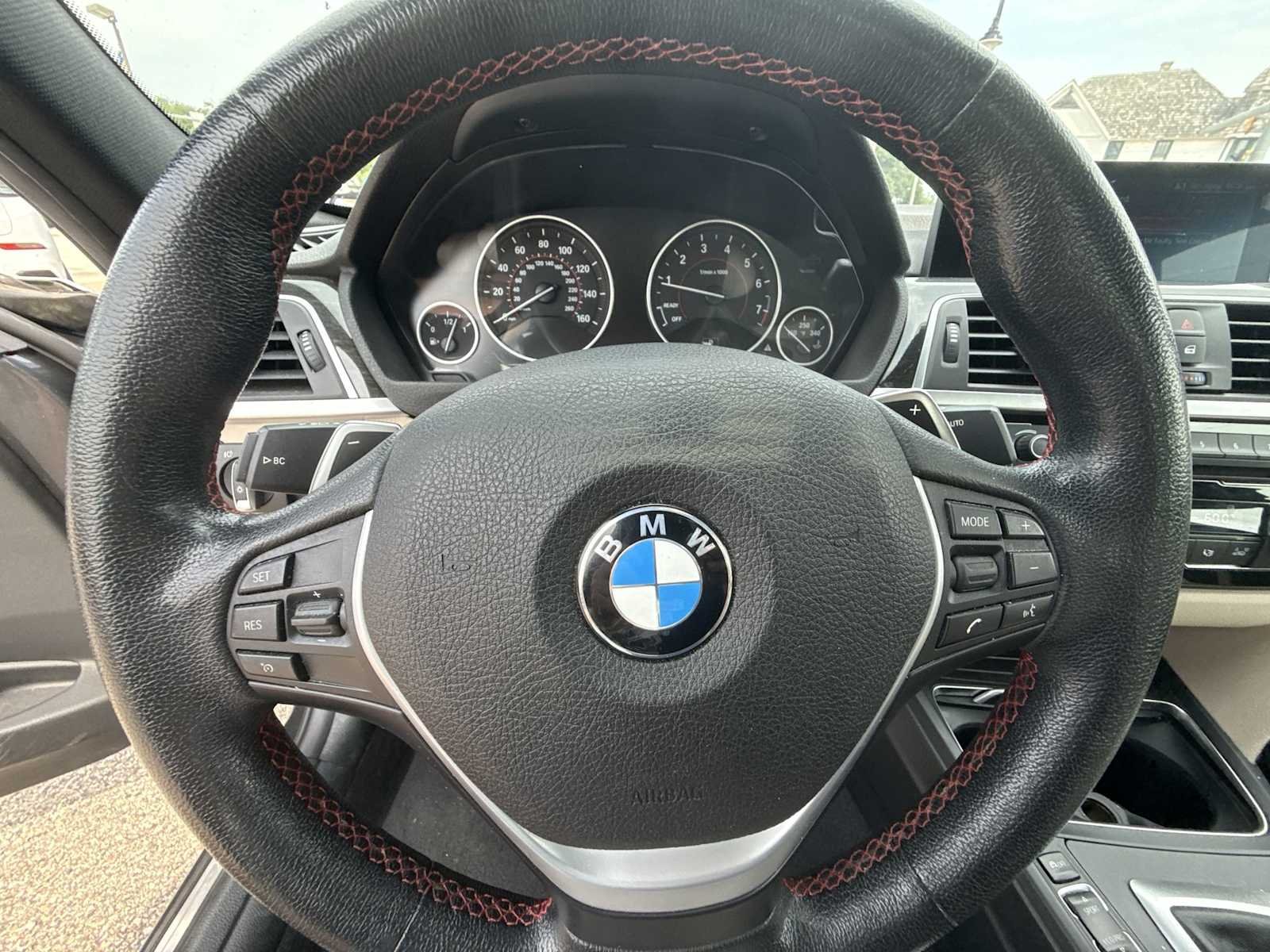 Used 2017 Gray BMW xDrive image 11