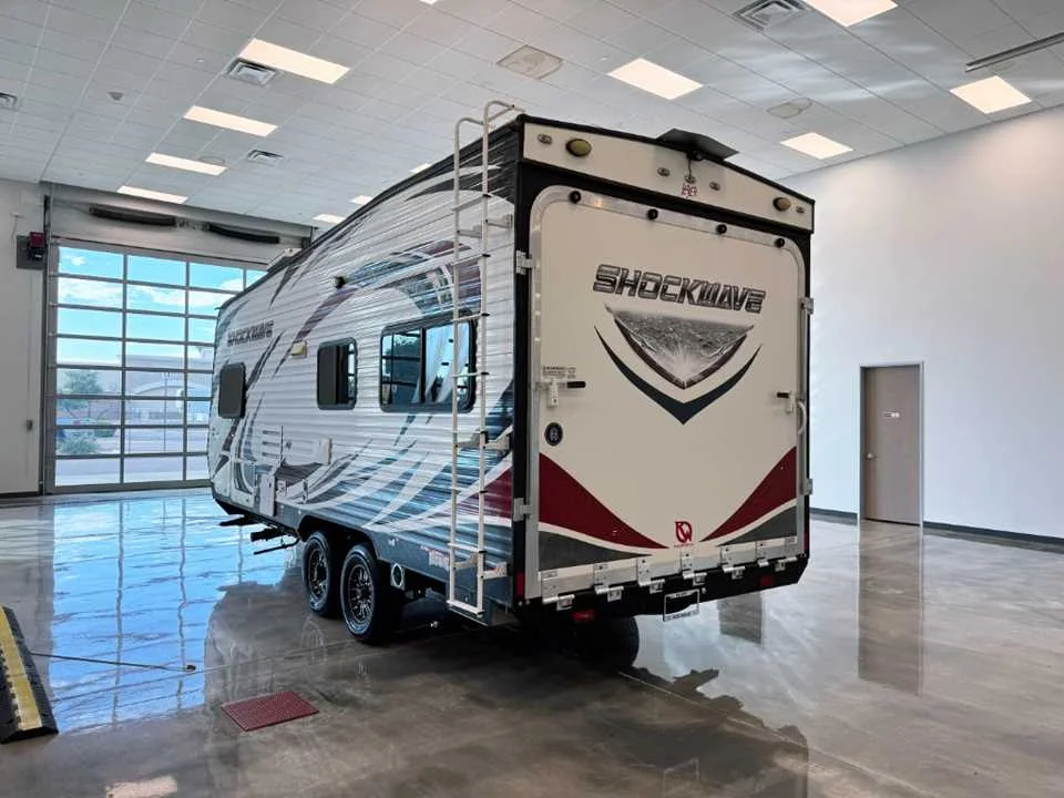 Used 2015  FOREST RIVER  image 4