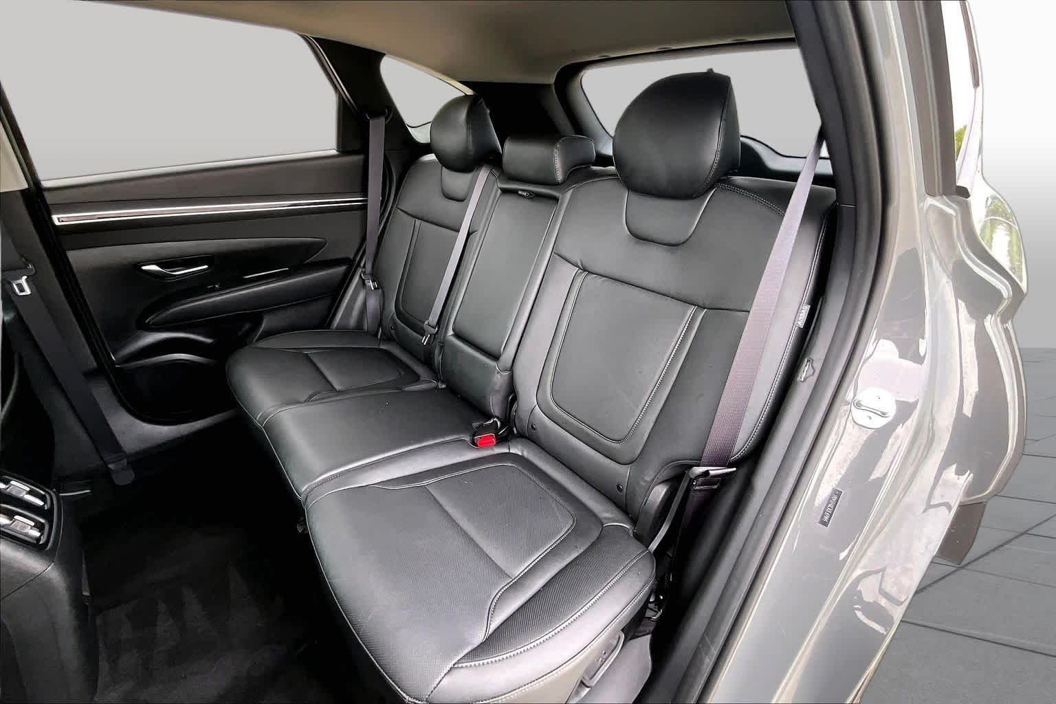 Used 2024 Hampton Gray Hyundai SEL image 21