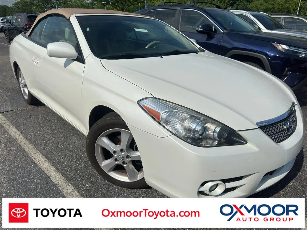 Used 2008 White Pearl Toyota SLE image 1