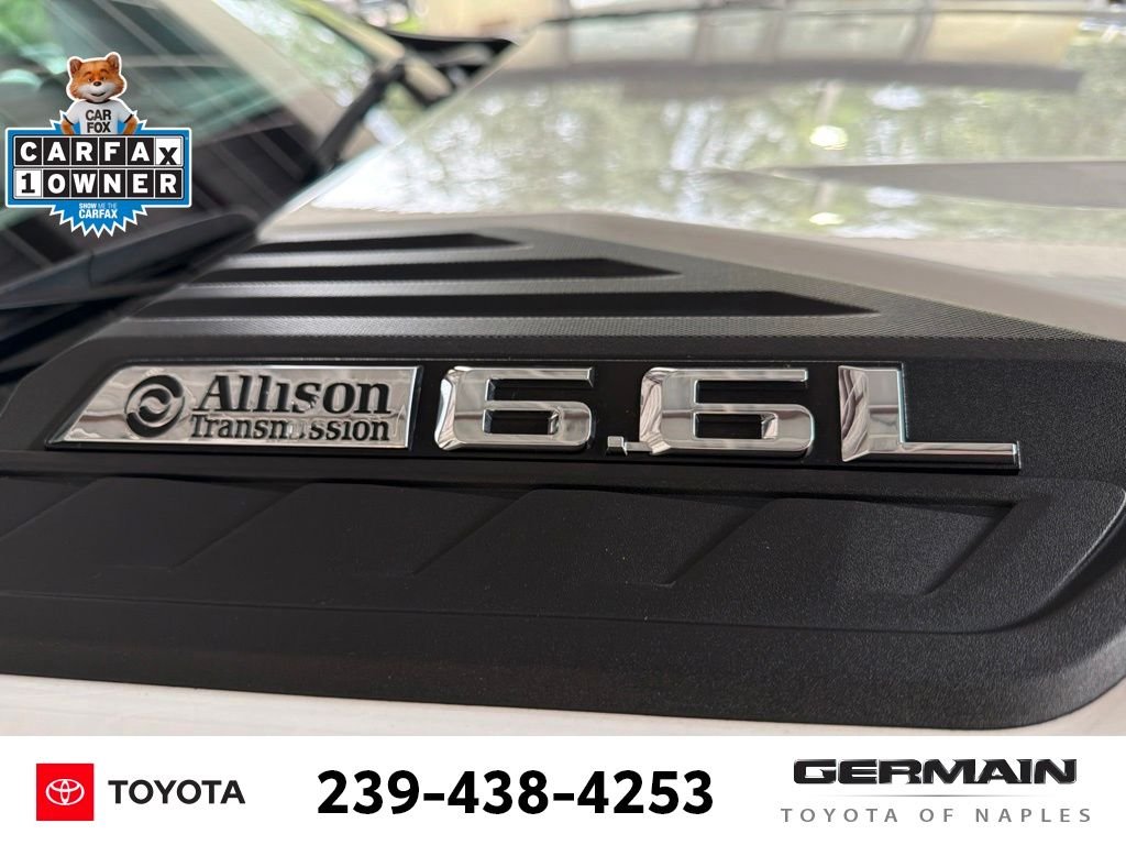 Used 2024 White Chevrolet Custom image 17