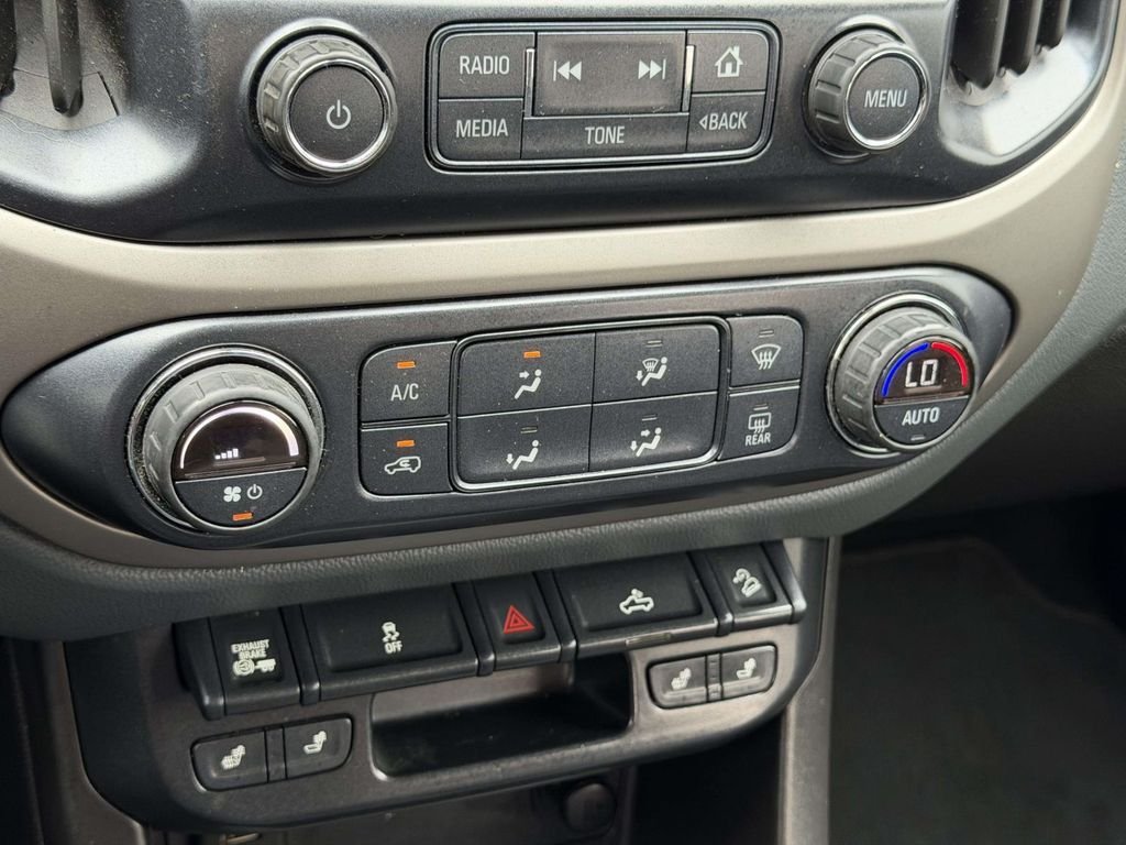 Used 2016 Black Chevrolet Z71 image 5