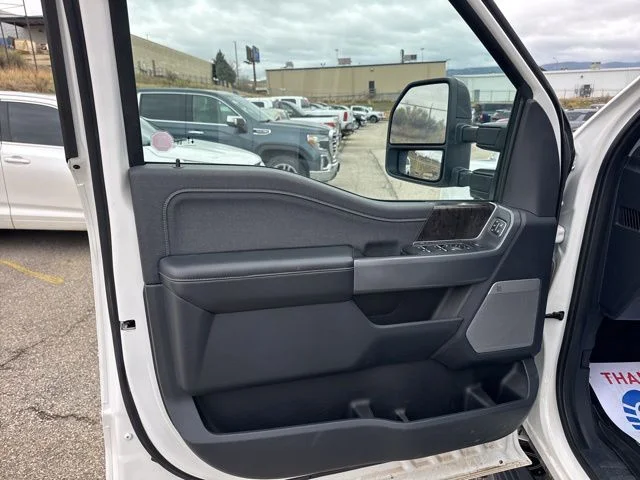 Used 2024 Oxford White Ford Lariat image 28