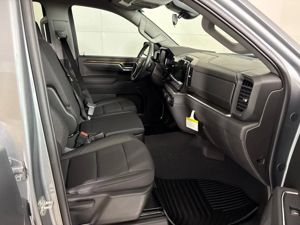 New 2026 Sterling Gray Metallic Chevrolet LT (2FL) image 20