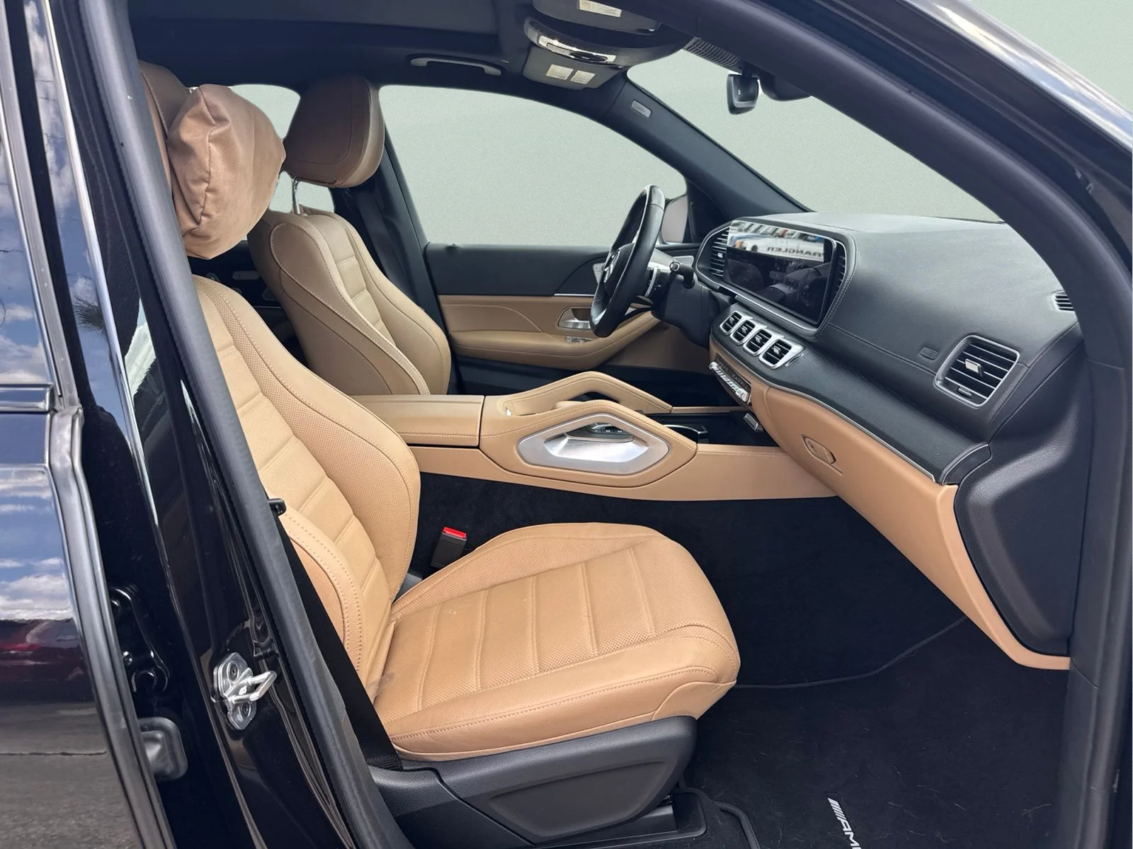 Used 2025 Black Mercedes-Benz GLS 450 image 11