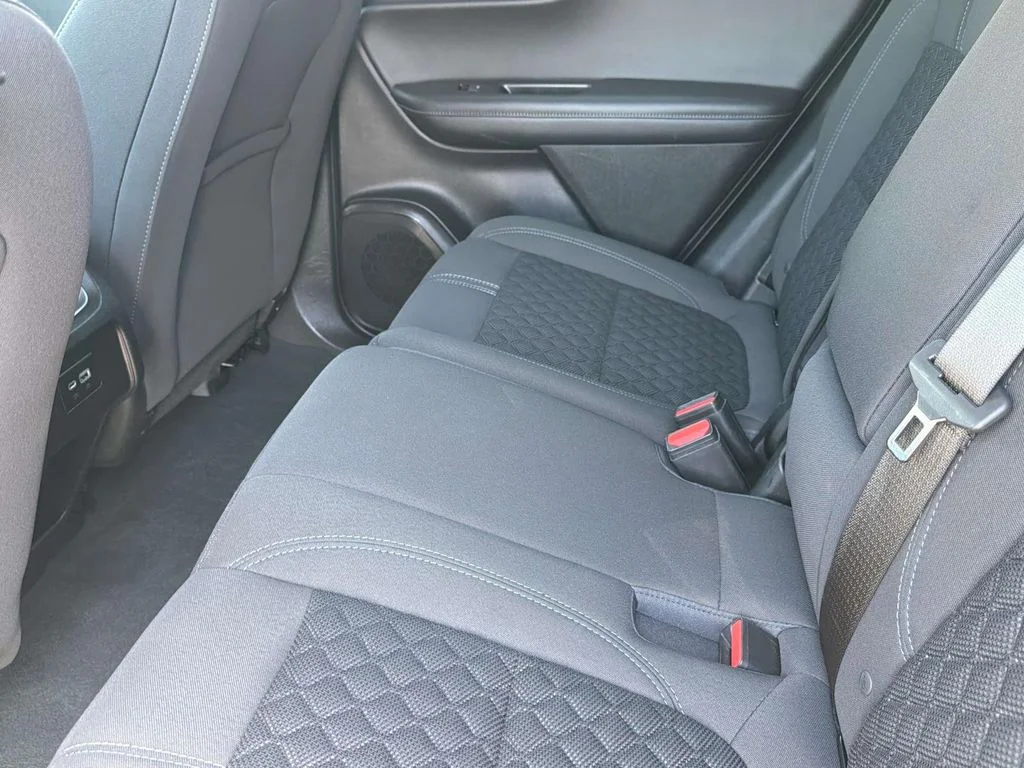 Used 2022 Summit White Chevrolet LT image 35