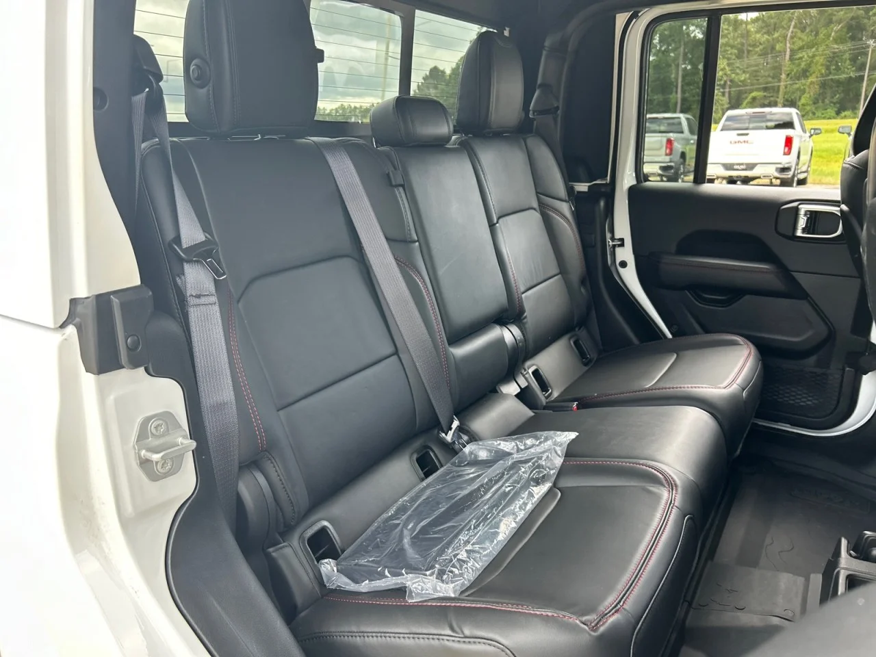 Used 2025 White Jeep Rubicon X image 20