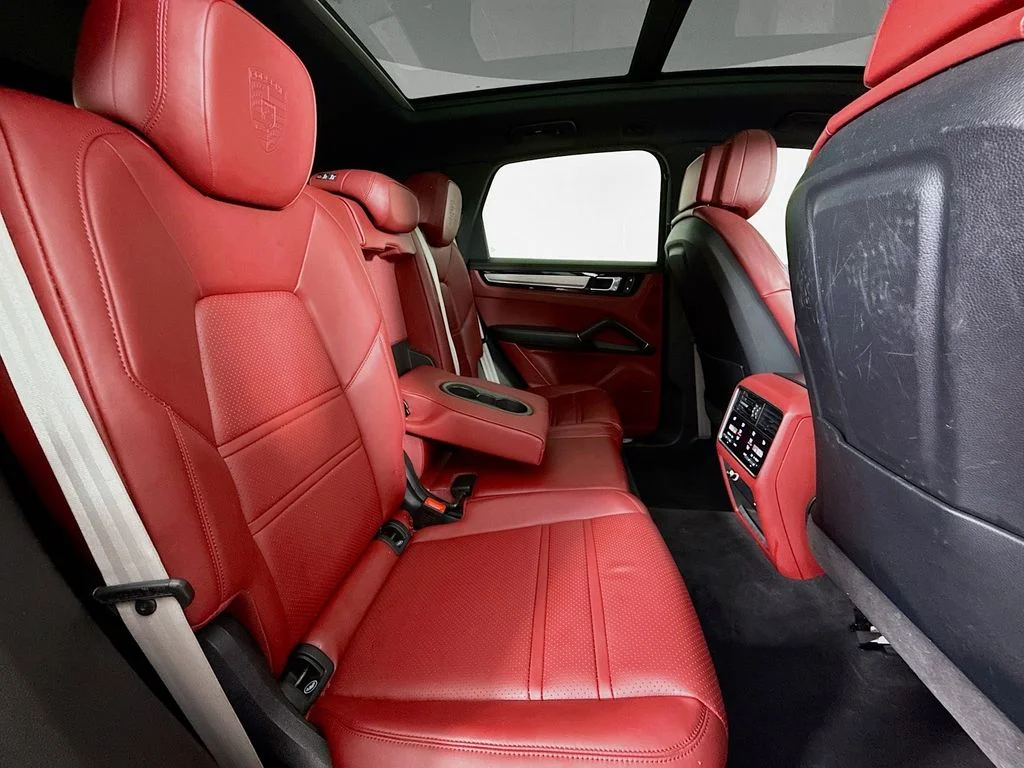 Used 2022 Black Porsche Platinum Edition image 27