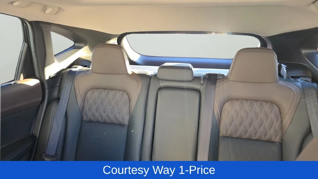 Used 2025 Gray Nissan Platinum image 12