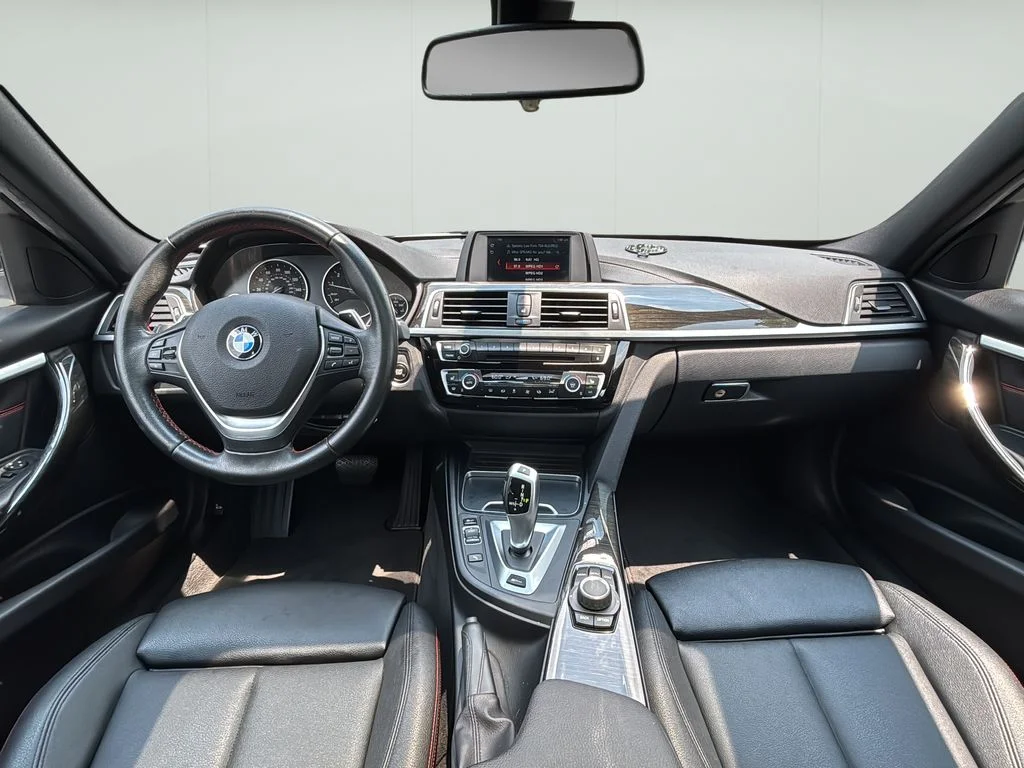 Used 2018 Alpine White BMW 330e iPerformance image 20