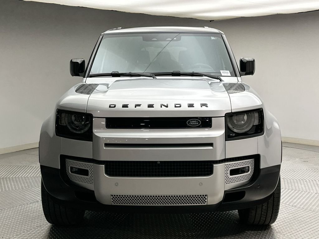 Used 2024 Hakuba Silver Metallic Land Rover S image 16