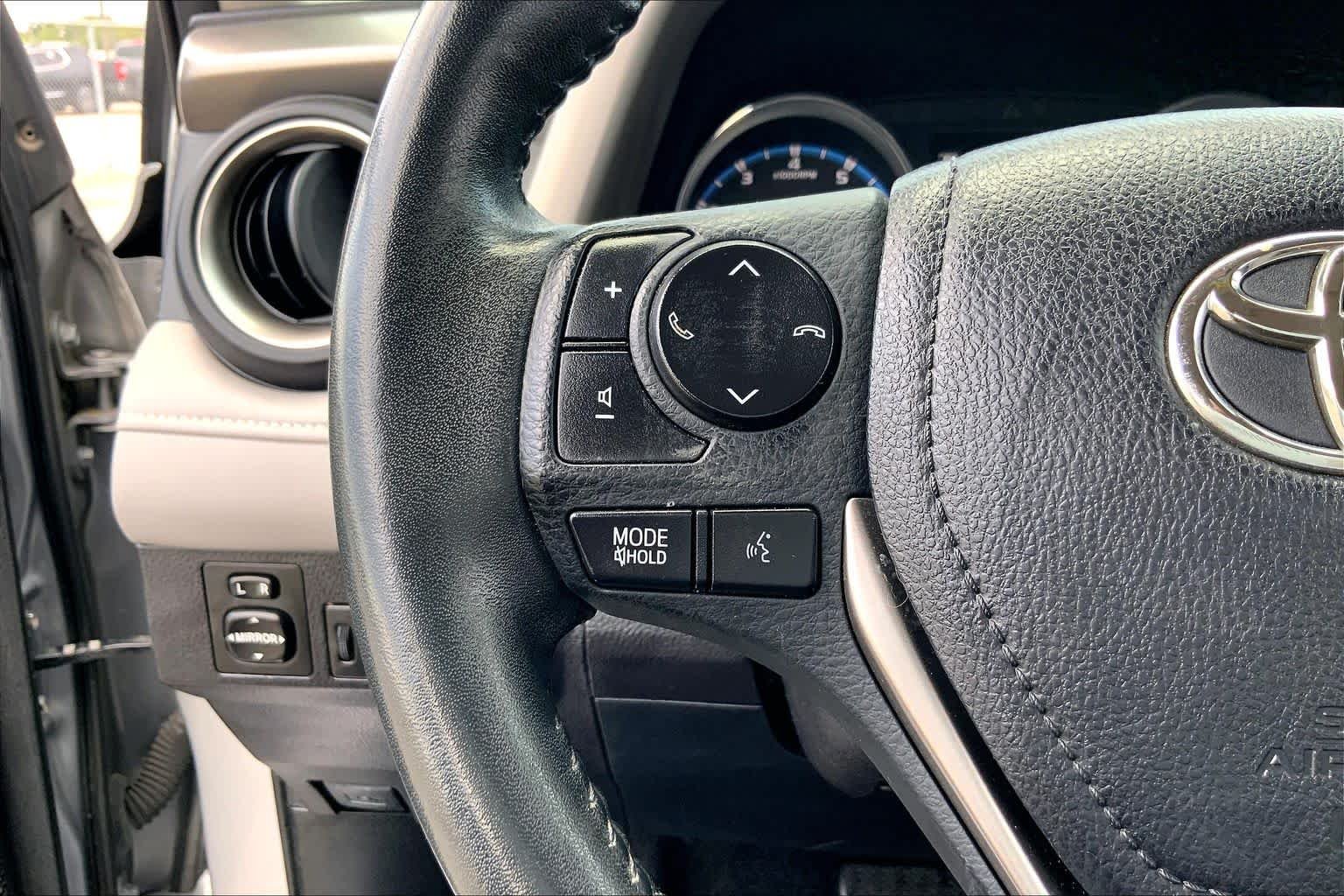 Used 2018 Silver Sky Metallic Toyota Limited image 23