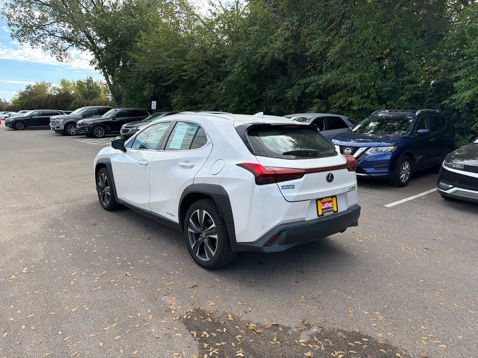 Used 2020 Eminent White Pearl Lexus UX 250h image 3