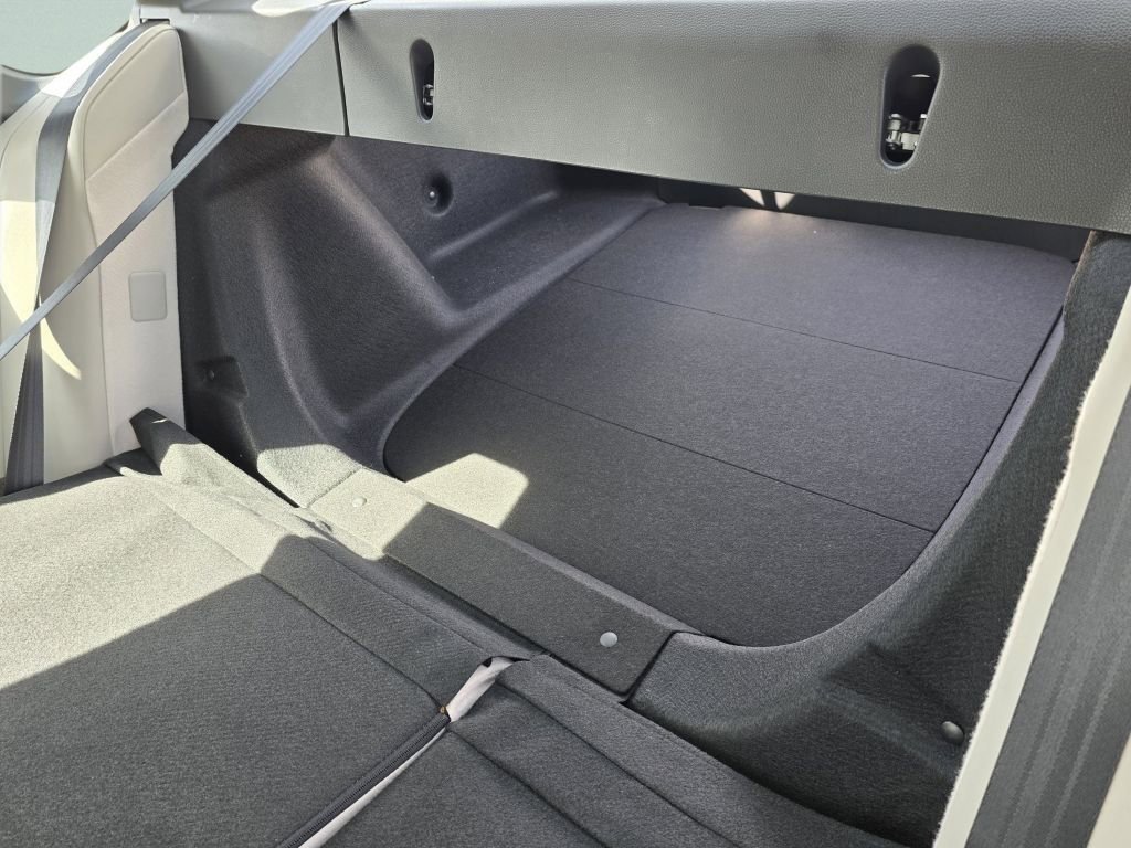 New 2026 Urban Gray Pearl Honda Touring image 32