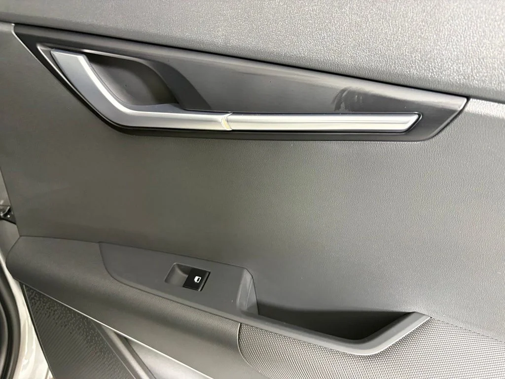 New 2026 Steel Gray Kia WIND image 16