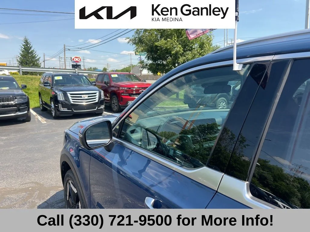Used 2024 Black Kia S image 25
