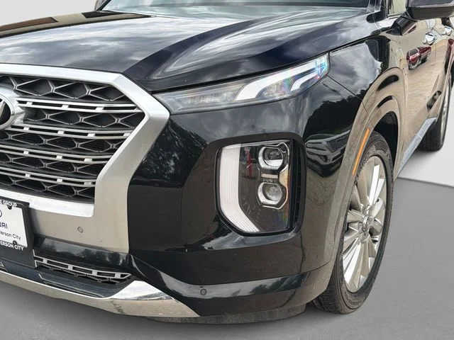 Used 2020 Black Hyundai Limited image 10