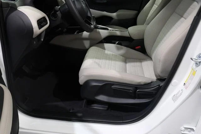 New 2027 Platinum White Pearl Honda LX AWD image 10