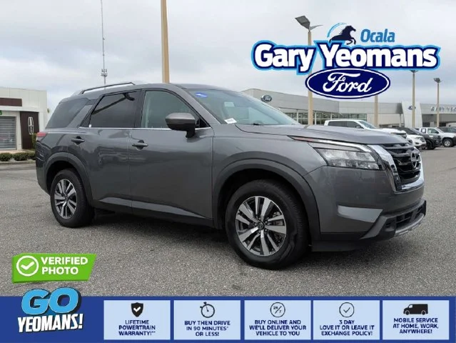 2025 Nissan Pathfinder SL
