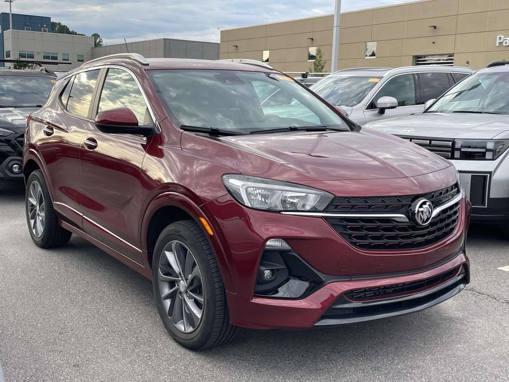 Used 2023 Cinnabar Metallic Buick Select image 1