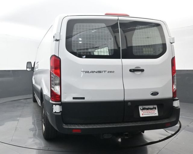 Used 2023 Oxford White Ford Base image 4