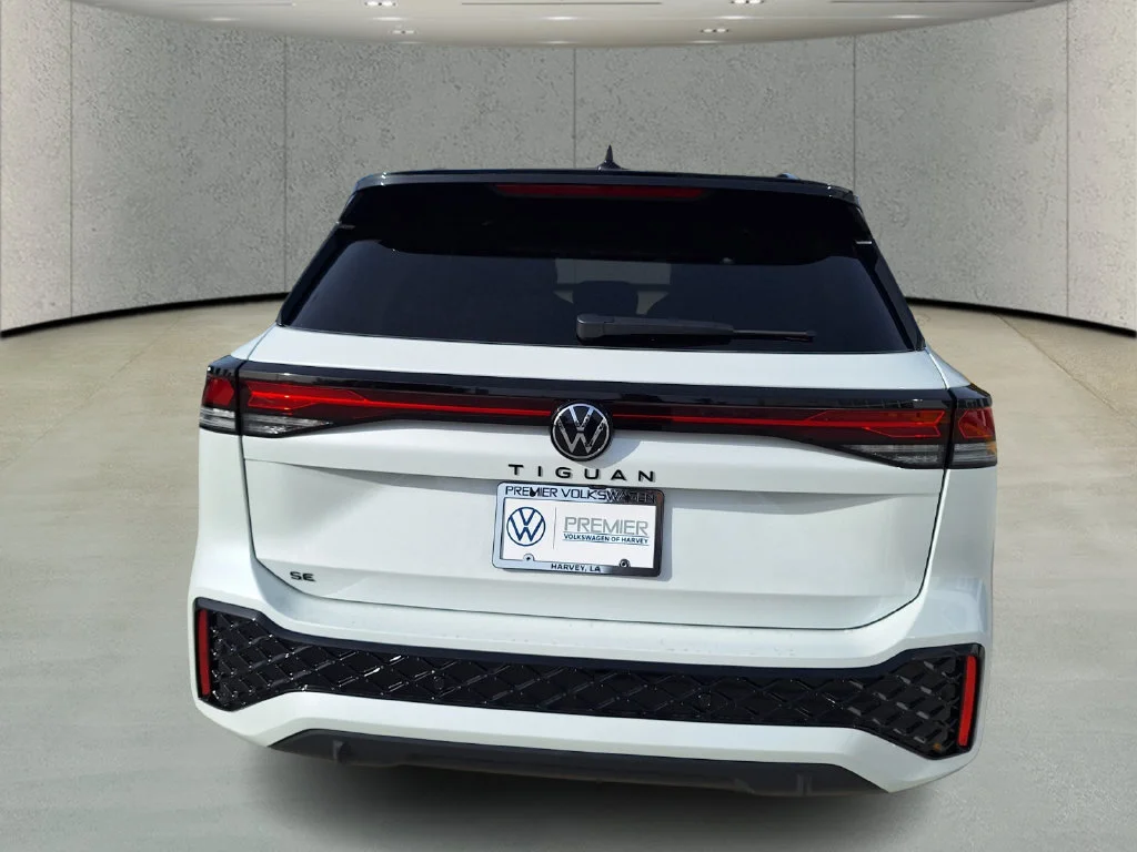 New 2026 White Volkswagen SE R-Line Black image 4