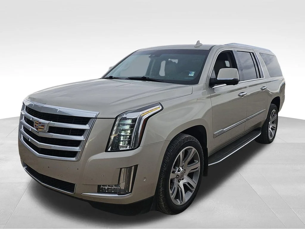 Used 2017 Silver Coast Metallic Cadillac Luxury image 17