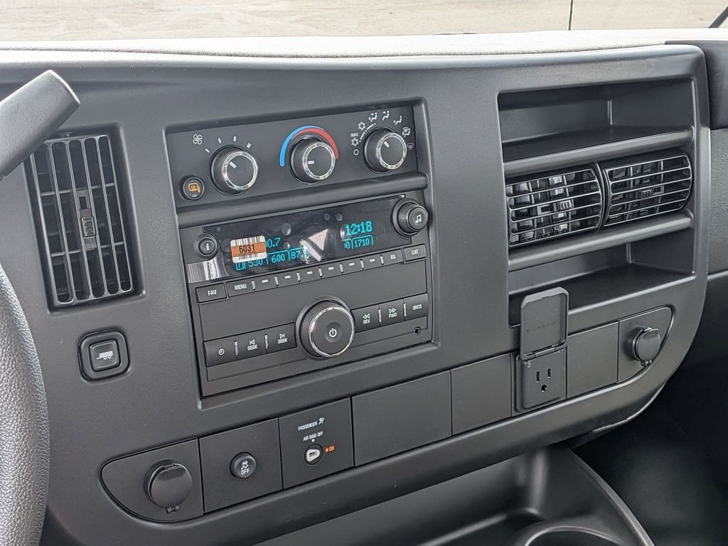 New 2026 Summit White GMC Work Van image 14