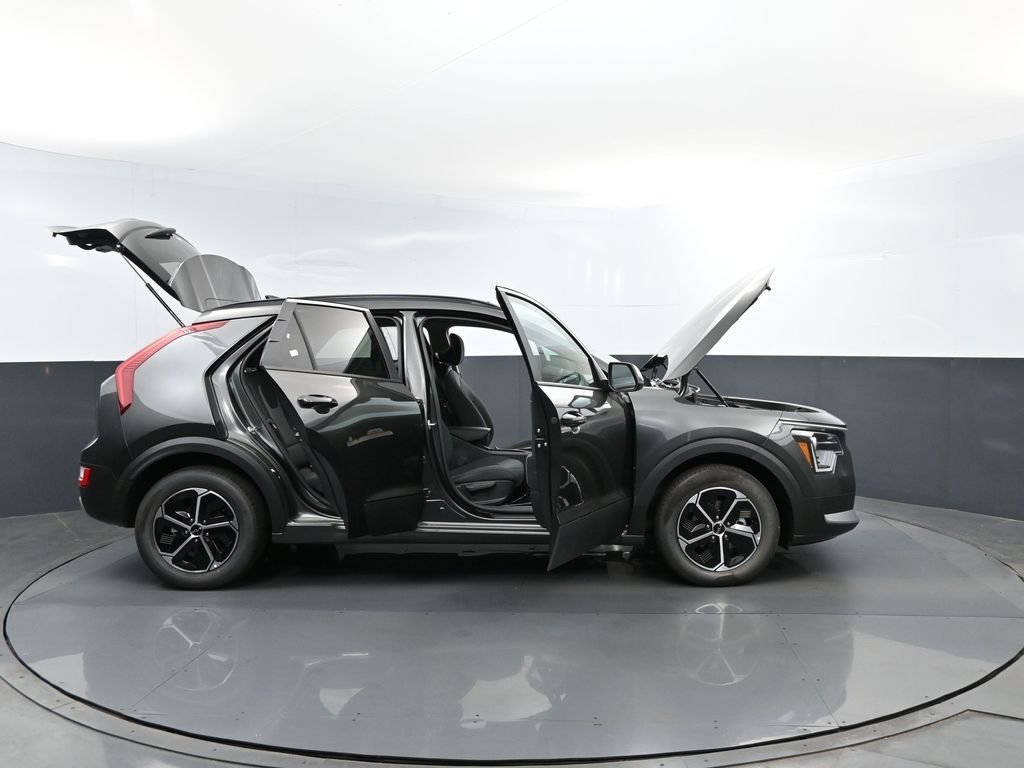 New 2026 Interstellar Gray Kia LX image 28