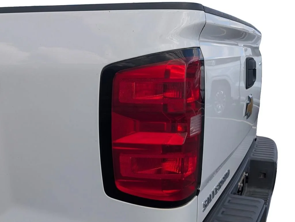 Used 2015 SUMMIT WHITE Chevrolet Work Truck image 11