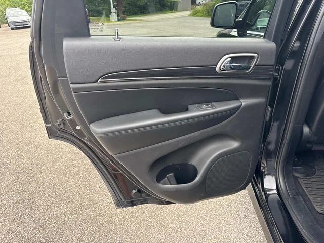 Used 2019 Black Jeep Limited X image 16
